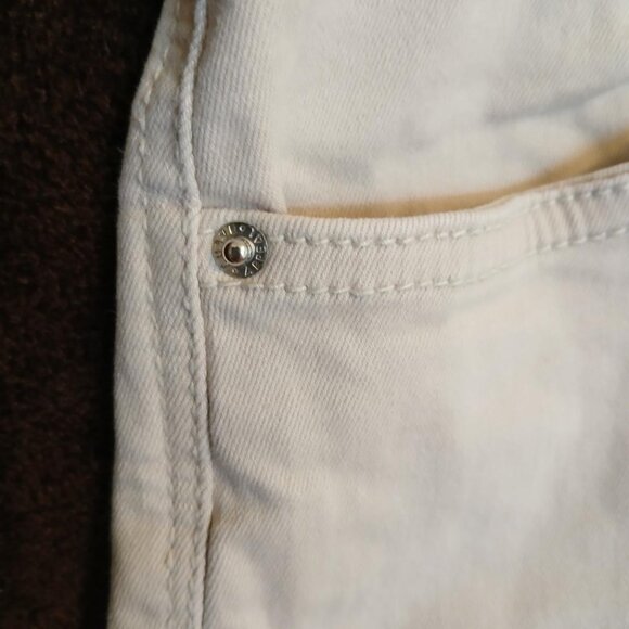 Curve appeal - Picture 4 of 5